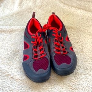 Lands End womens water sneaker